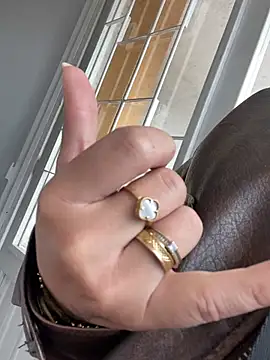 AngelPinkk_ Adlı Modelin Canlı XXX Sohbeti