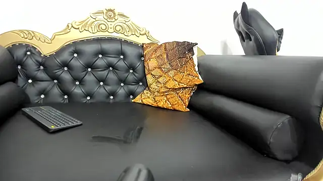 jisus_catt Pertunjukan Webcam