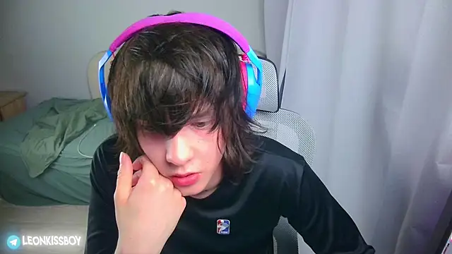LeonBoykisser Webcamshow
