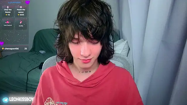 LeonBoykisser's Webcam Show