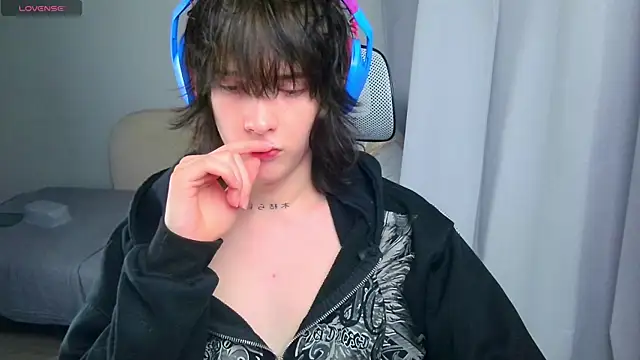 הופעת וובקאם של LeonBoykisser