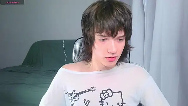 Pokazy przed kamerką – LeonBoykisser