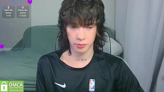 LeonBoykisser's Webcam Show