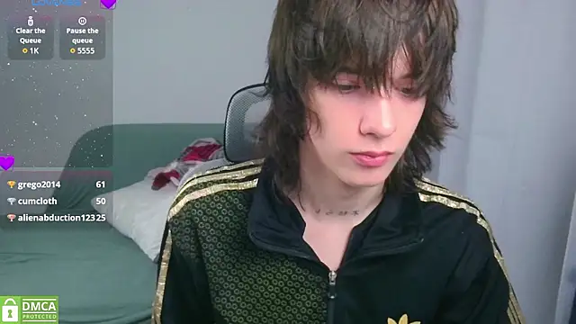 LeonBoykisser 网络视讯表演