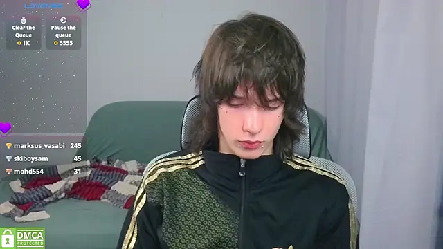 LeonBoykisser 网络视讯表演