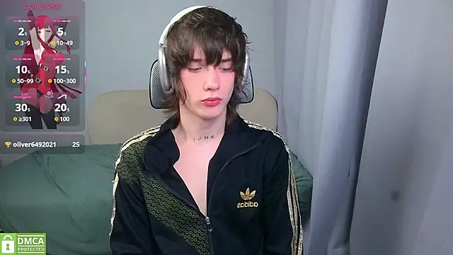 LeonBoykisser Шоу с уебкамера