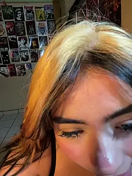 Show modela pinkybombon na web-kameri