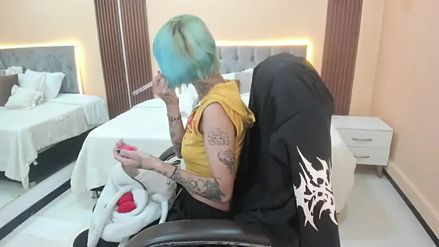 Bela_Craxkerr Adlı Modelin Canlı XXX Sohbeti