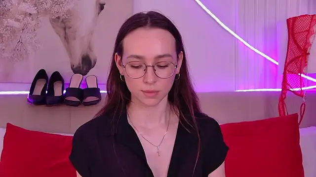 Emily_Simon লাইভ XXX চ্যাট