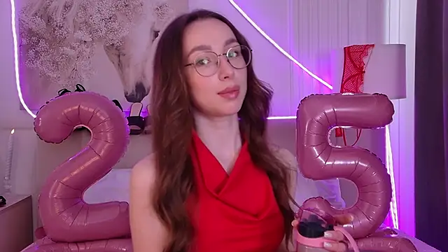 Emily_Simon Live XXX-Chat