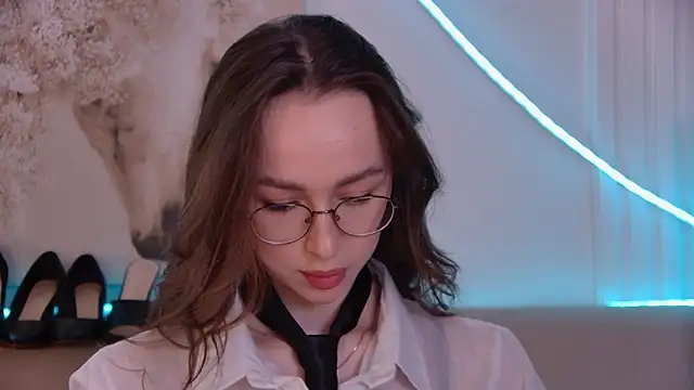 Emily_Simon 现场XXX聊天