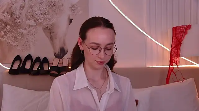 צ'אט XXX בשידור חי של Emily_Simon