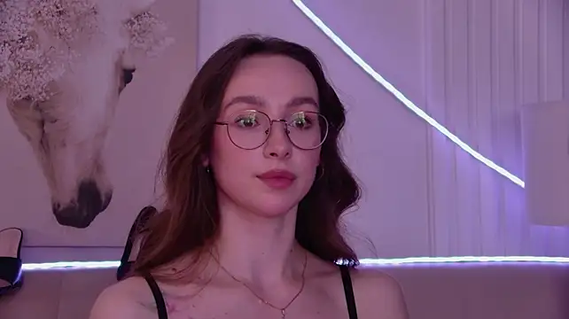 Emily_Simon Live XXX Chat