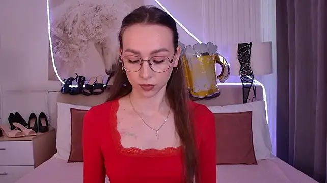 Emily_Simon Adlı Modelin Canlı XXX Sohbeti