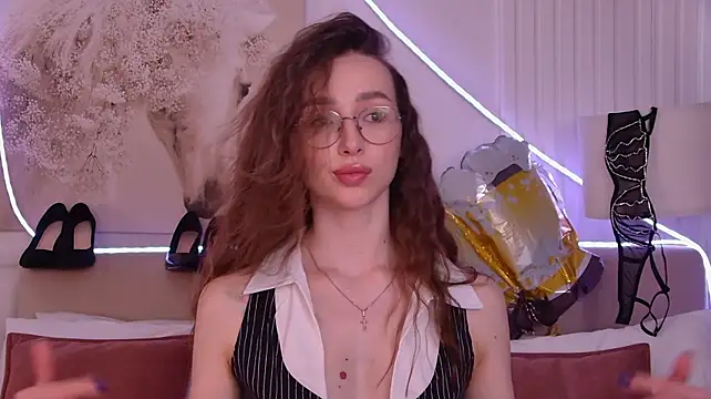 Emily_Simon Adlı Modelin Canlı XXX Sohbeti