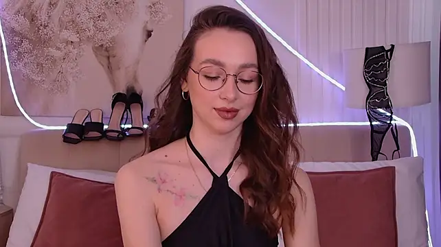 צ'אט XXX בשידור חי של Emily_Simon