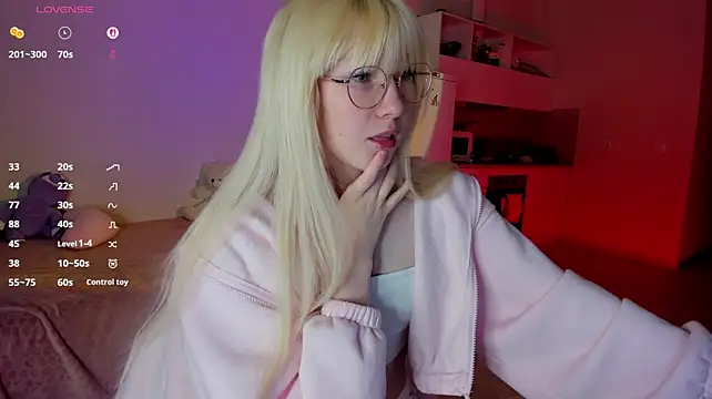 Chat +18 de Allettaevee ao vivo