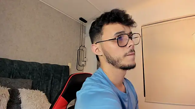 Alhan_Twink Adlı Modelin Web Kamerası Şovu
