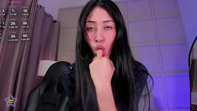 แชท XXX สดของ internett_sweetheart
