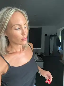 Show modela Daisyprin na web-kameri