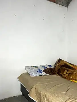 Angelamonte Adlı Modelin Canlı Sohbet Odası