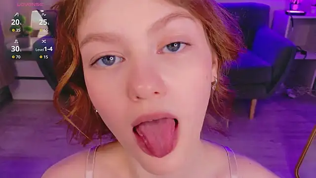 Lily_Mio Show in webcam
