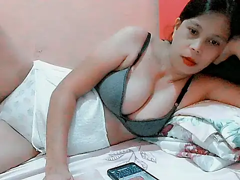 Nhicole4youn Live XXX chat