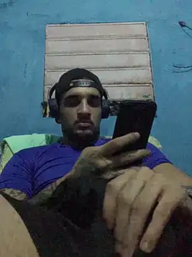 Wicy23 Show in webcam