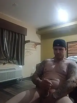 הופעת וובקאם של ThickaThuckDick07
