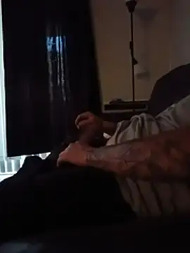 ThickaThuckDick07: διαδικτυακό σόου στην κάμερα