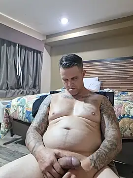 הופעת וובקאם של ThickaThuckDick07