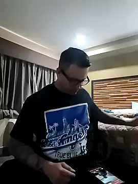 ThickaThuckDick07 Шоу с уебкамера
