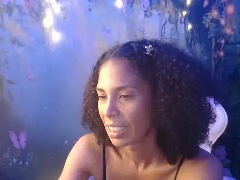 rosa_skinny élő XXX-chatje