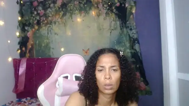rosa_skinny's Live XXX Chat