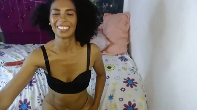 دردشة rosa_skinny الجنسية المباشرة