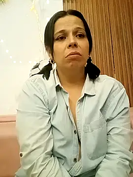 RossyAlvarez Show in webcam