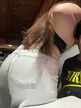 Show de MillieBobbyBrowns na webcam