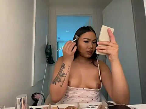 TitiTinyThai Pertunjukan Webcam
