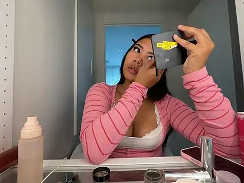 TitiTinyThai webcam show