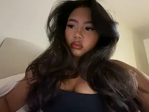 TitiTinyThai webcam show