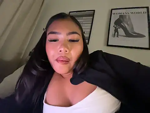 TitiTinyThai webcam show