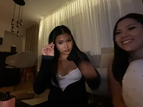 TitiTinyThain Webbikameraesitys