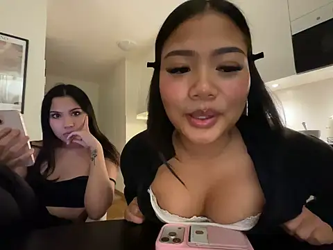 TitiTinyThai webcam show