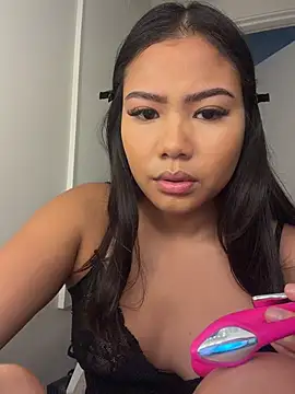 TitiTinyThai webcam show