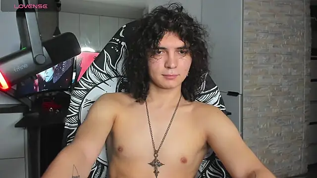 Show modela Dean_Raven na web-kameri
