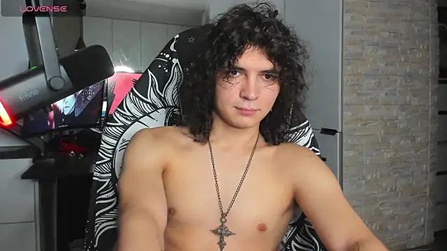 Dean_Ravenn Webbikameraesitys