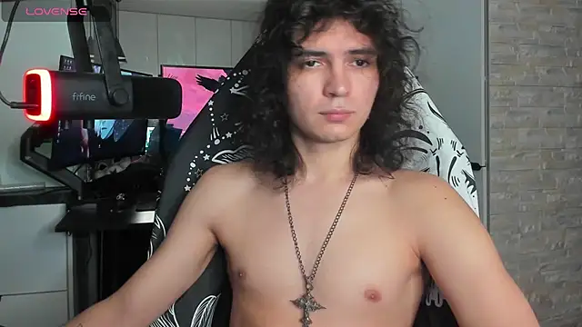 Dean_Ravenn Webbikameraesitys