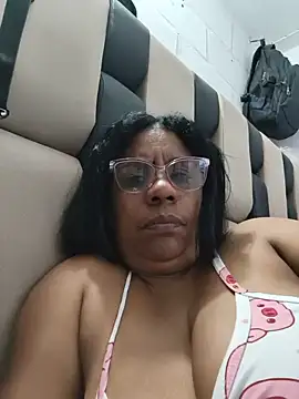 Zeyllyjhonson Chat XXX live