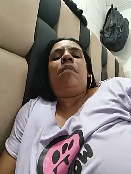 Zeyllyjhonson's Live XXX Chat