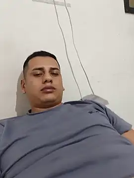 Alejoch83's Webcam Show